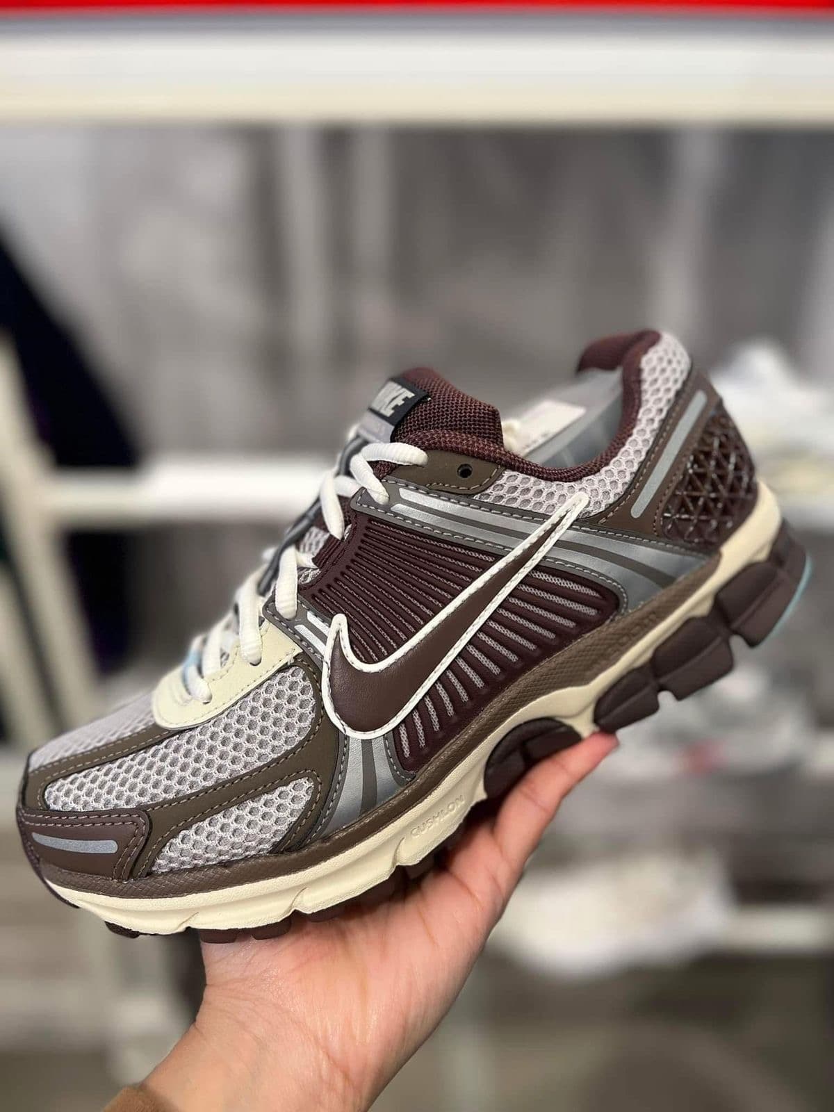 Nike Vomero 5